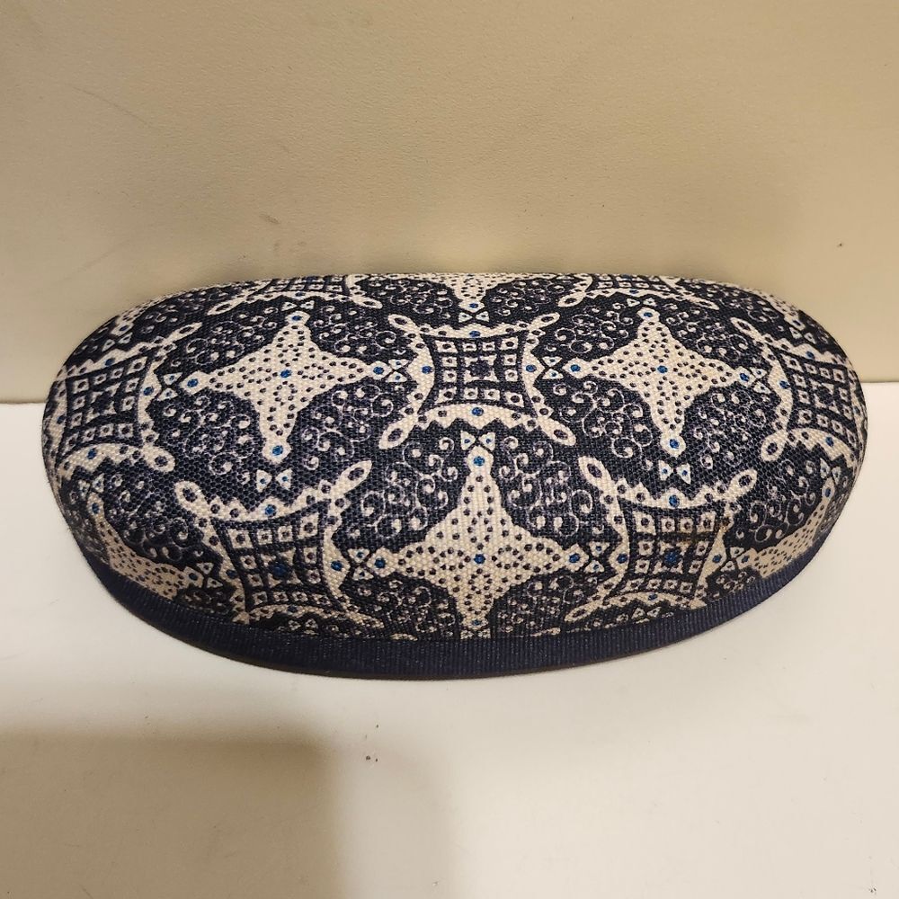 Lucky Brand Navy & Ivory Patterned Hard Domed Clamshell Sunglasses Case